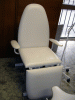 Prodám kosmetický kožený komplet. Křeslo,židlička a lampa s lupou. Cena 10.000,-Kč.Tel.:724089888,podlasx@volny.cz