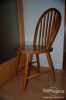 Z důvodu stěhování prodám 4ks dřevěných židlí. Židle byly používané (občas oděrky) jinak spolehlivé. Jenda ze židlí má poškrábanou levou část spodního dílu, shora není vidět. Možnost prohlédnutí Praha.
