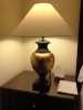 Nabízíme lampy na noční stolek či do interiéru
keramika patinovaná zlatá, včetnš stínidla

Skladem 38 ks