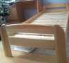 Nabízím kvalitní masivní postel vč.roštu z kvalitního pevného dřeva.Postel jsem kupovala v r.2009,-nebyla skoro využívána,byl používána pro přechodné přespávání a skoro vůbec.