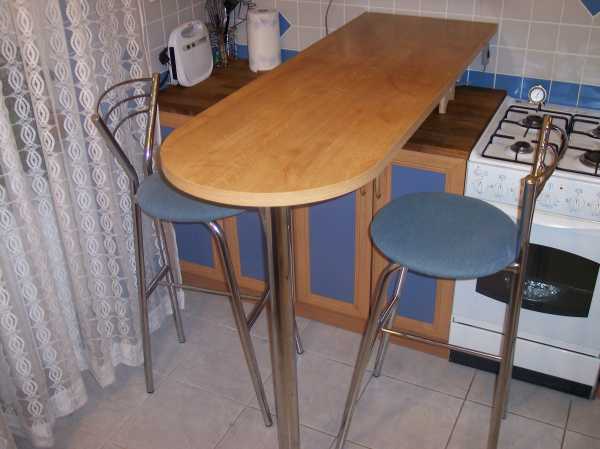 barový set IKEA , pult + 2 stoličky