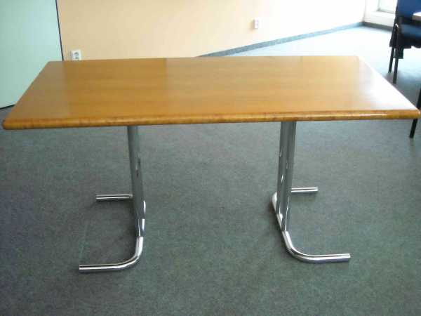 Prodám kancelářské stoly (5ks)